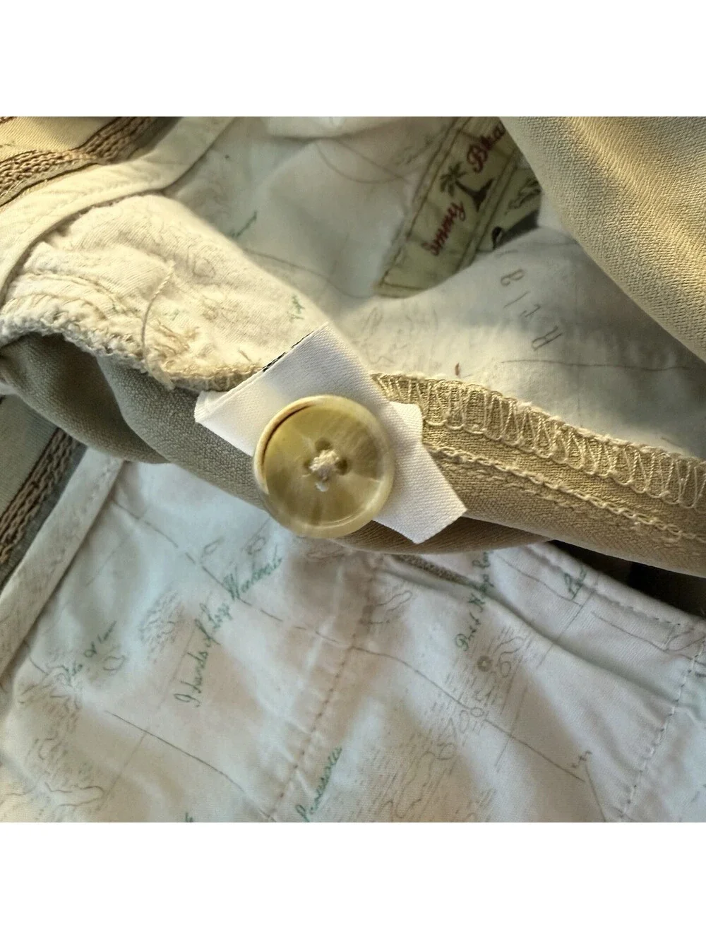 Tommy Bahama 100% Silk Shorts Men’s Size 36 Beige Khaki Luxury